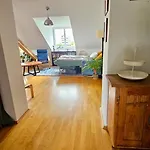 Stadtoase Mit Traumhaftem Ausblick * 林茨