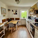 Stadtoase Mit Traumhaftem Ausblick * 林茨